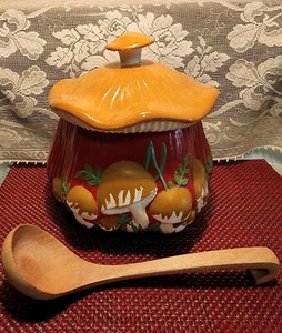 Arnels Mushroom Soup Tureen and Wooden Ladle - Picture 1 of 9