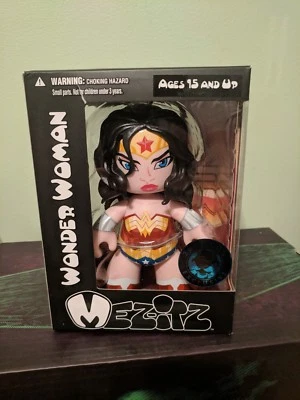 Figura Vinilo Mezco Exclusiva Mujer Maravilla Mezitz Mez Itz Convención 2012 Foto 1 de 2