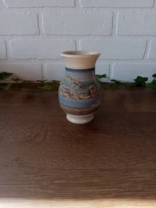 Vtg John Bloomquist Hand Thrown Art Pottery Vase Slipware Cattail Trees on Blue - Bild 1 von 5