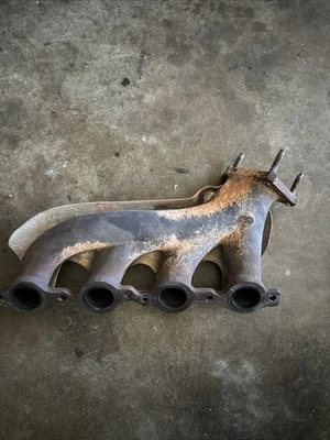2000-2014 CHEVROLET SUBURBAN GMC YUKON 1500 LEFT EXHAUST MANIFOLD 12616285 OEM - Image 1 of 4