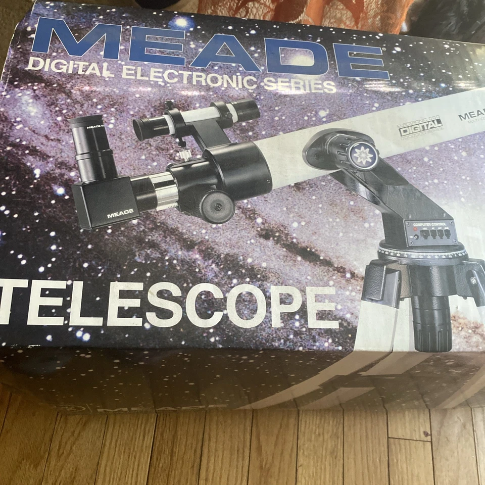 Telescopio digital electrónico MEADE DS-70 con controlador Autostar DE COLECCIÓN Foto 1 de 4