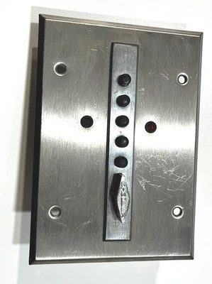 Combination Lock Switch Simplex 2400 series lock switch Model 2400-10 Momentary - Image 1 of 3