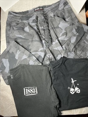 *Lote misto* 3 peças - Joggers, 2 camisetas masculinas tamanho grande cinza e preto - Imagem 1 de 4