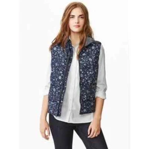 GAP Women's Primaloft Outdoor Navy Floral Puffer Zip Vest Size Large - Picture 1 of 6