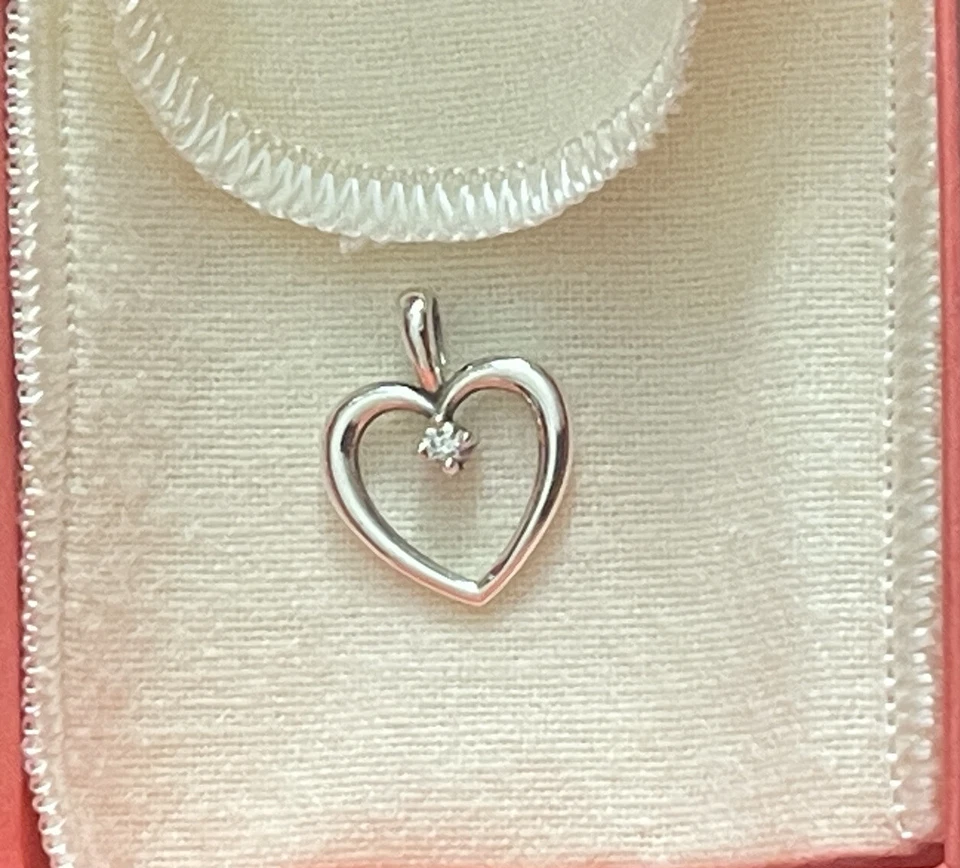 Colgante James Avery corazón con diamantes Foto 1 de 4