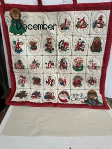 Tela Navidad Adviento Edredón Calendario Colgante de Pared 32” X 31” - Imagen 1 de 4