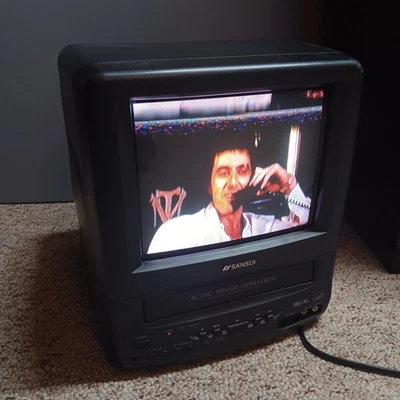 Sansui Portable TV VCR Model COM0960 CRT For Parts Repair "Rolling Screen"  - Image 1 of 4