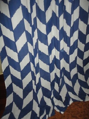 URBAN OUTFITTERS BOHO BOHEMIO AZUL Y BLANCO IKAT VOILE (PAR) PANELES 43 X 83 Foto 1 de 4