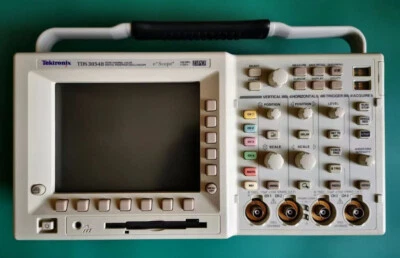 Tektronix TDS3054B 4CH DPO Oscilloscope 500MHz 5GSa/s - Image 1 of 4