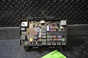 2014 Dodge Ram 1500 Engine Fuse Box 3L TD AT 4x4 68212474AD (Power Dist Center) - Picture 1 of 3