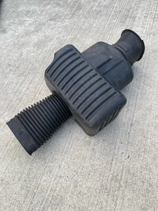 93 94 95 1995 CHEVROLET SILVERADO GM C1500 AIR INTAKE RESONATOR 5.7L 25099023 - Picture 1 of 10