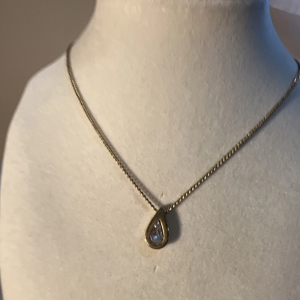 Collar Colgante Lágrima Piedra Natal Avon Accents De Colección Cristal Austriaco Diamante Foto 1 de 4