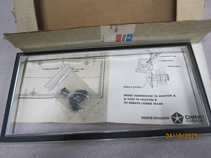 NOS 1967 1972 Dodge Plymouth Chrysler License Plate Frame Mopar 2768643 - Bild 1 von 5