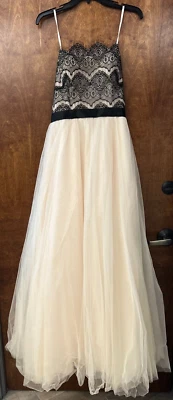 Pre-Owned Camille La Vie Black/White Cream Long Dress Size 12  Foto 1 de 3