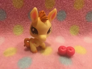 Littlest Pet Shop Lps Pet FARM PONY & APPLES Brown Yellow Green Eyes New! Hasbro - Picture 1 of 3