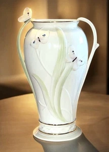 Lenox Jeweled Butterfly Vase Handcrafted Porcelain Gold Trim Crystals 2001 - Picture 1 of 6