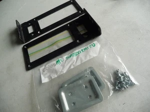 AU SELLER APC Smart-Ups 1500VA RACK MOUNT EAR SET OFF SUA1500RMI2U 870-1098-001 - Picture 1 of 5