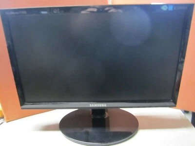 SAMSUNG SYNCMASTER E1920 Black 18.5" LCD Monitor, For Parts Only  - Image 1 of 4