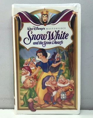 Snow White & Seven Dwarfs VHS Disney Video Tape Masterpiece Clamshell Nearly New - Image 1 of 4