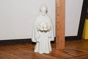 Avon Collectibles White Porcelain Nativity Figurine Wiseman ~ Balthasar 1982 - Picture 1 of 3