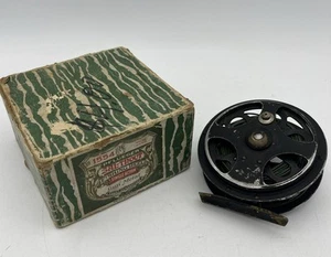 Vintage PFLUEGER SAL-TROUT n. Mulinello a mosca monoazione 1554! Con scatola originale! - Foto 1 di 11