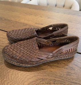 Mohinders Woven Leather Flat Slip On Casual Shoe Men’s Size 9 Brown Walnut - Picture 1 of 8