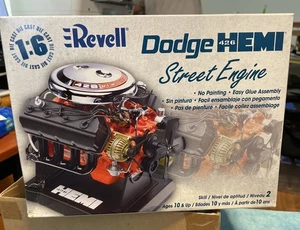 Revell Dodge 426 Hemi Street Engine Die Cast Metal Model 85-1564 (sealed box) - Picture 1 of 4