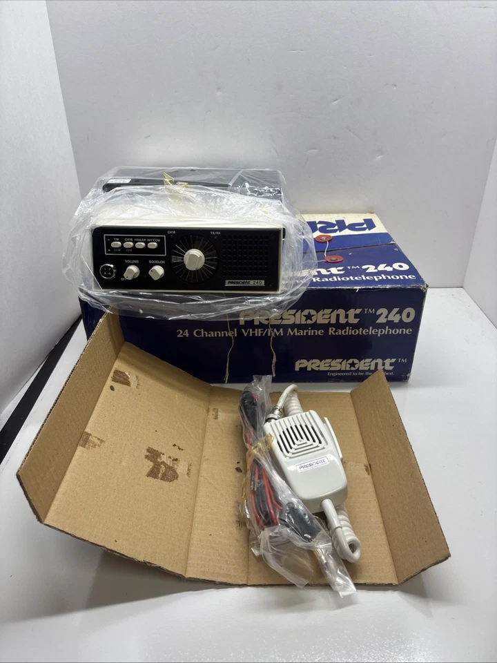 Vintage President 240 24 Channel vHF/FM Marine Radiotelephone  - Image 1 of 4