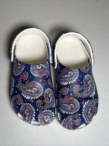 Vera Bradley Crocs Classic Clog Blue Paisley Stars Women's Size 8 Patriotic EUC - Picture 1 of 6
