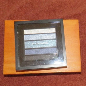 Mac Bleuluxe Veluxe Pearlfusion Eyes Eyeshadow x 5 Shadows Palette Limited Editi - Picture 1 of 3