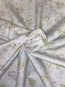 1 METER WHITE 100% COTTON POPLIN FABRIC ROSE & HUBBLE SWAN PRINT 45” WIDE - Picture 1 of 12