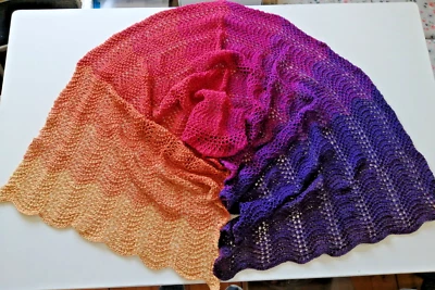 Handgestrickter Schal / Stola - Bild 1 von 4