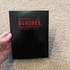Pilot sezonu 1 Banshee (2013, DVD, Antony Starr Ivana Milicevic Ulrich Thomsen)