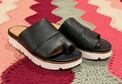 Женские сандалии-шлепанцы Gentle Souls от Kenneth Cole Laverne черные размер 8,5 - Изображение 1 из 4