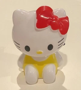 HELLO KITTY LED ENCHUFABLE LUZ NOCTURNA AMARILLA con ARCO ROJO Dormitorio Baño Hall Lámpara - Imagen 1 de 6