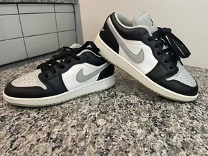 Size 4 - Jordan 1 Low Gray Toe - Picture 1 of 11