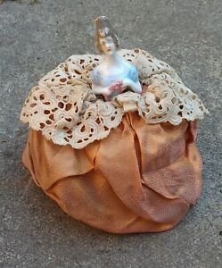 Antyczna porcelanowa poduszka na szpilki lalka z jedwabną poduszką
