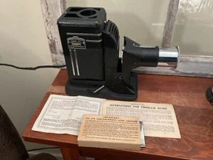 Vintage Slide Projector + Case Miniature Projector Model DK - Picture 1 of 14