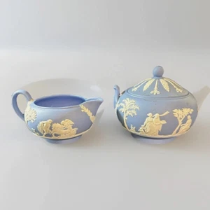 Juego de azucarero y crema vintage Wedgwood azul jaspe sacrificio con tapa - Imagen 1 de 18