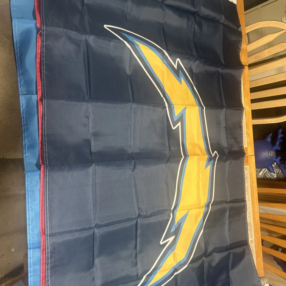 Los Angeles Chargers Fans Fútbol Americano 3x5 pies Fondo Negro Bandera NFL Regalo Banner Foto 1 de 1