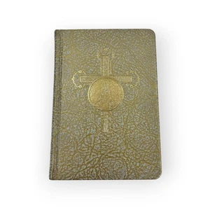 THE CATHOLIC Prayer Book The Catholic Press 1954 HC Gold Gilded Ribbon Bookmark - Photo 1/8