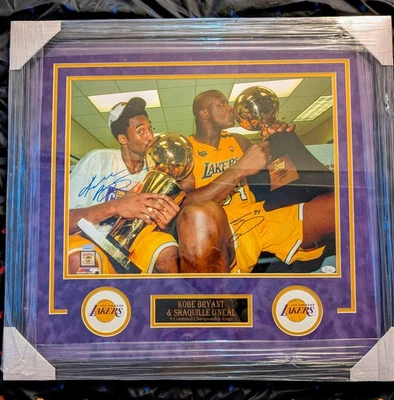 Foto autografiada de Kobe Bryant y Shaquille O'Neal 16x20 enmarcada profesionalmente Foto 1 de 4
