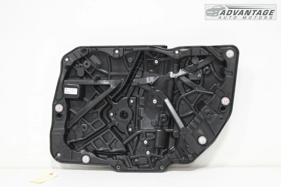 2017-2022 BMW 740I G12 REAR RIGHT SIDE DOOR PANEL WINDOW REGULATOR CARRIER OEM - Image 1 of 4