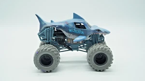 Spin Master Monster Jam Megaladon Maßstab 1:24 - Bild 1 von 4