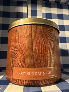 Bath And Body Works Cozy Sunday Night Candle - Picture 1 of 3