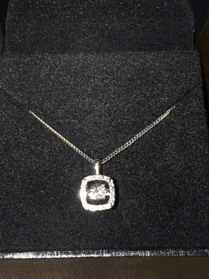 Collar de diamantes Imparable Love 1/10 ct tw plata de ley 19" Foto 1 de 4