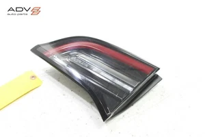 Luz trasera interior del lado del pasajero Tesla Model 3 2017-2020 OEM - Imagen 1 de 11