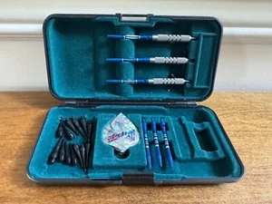 3 HALEX TUNGSTEN STEEL DARTS WITH FLIGHTS & DIFFERENT TIPS & CASE ENGLAND - Picture 1 of 9