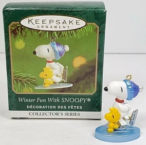 Peanuts Hallmark Winter Fun with Snoopy Christmas Mini Ornament 2001 Ice Skating - Picture 1 of 2