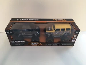 NIB REALTREE® PUSH 'N GO POWERED FORD F-150 & JEEP WRANGLER UNLIMITED TRUCK SET - Picture 1 of 9